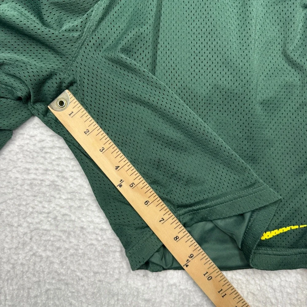 Vintage Nike Oregon Ducks Mesh Gym Shorts Green Basketball Athletic  Men's L